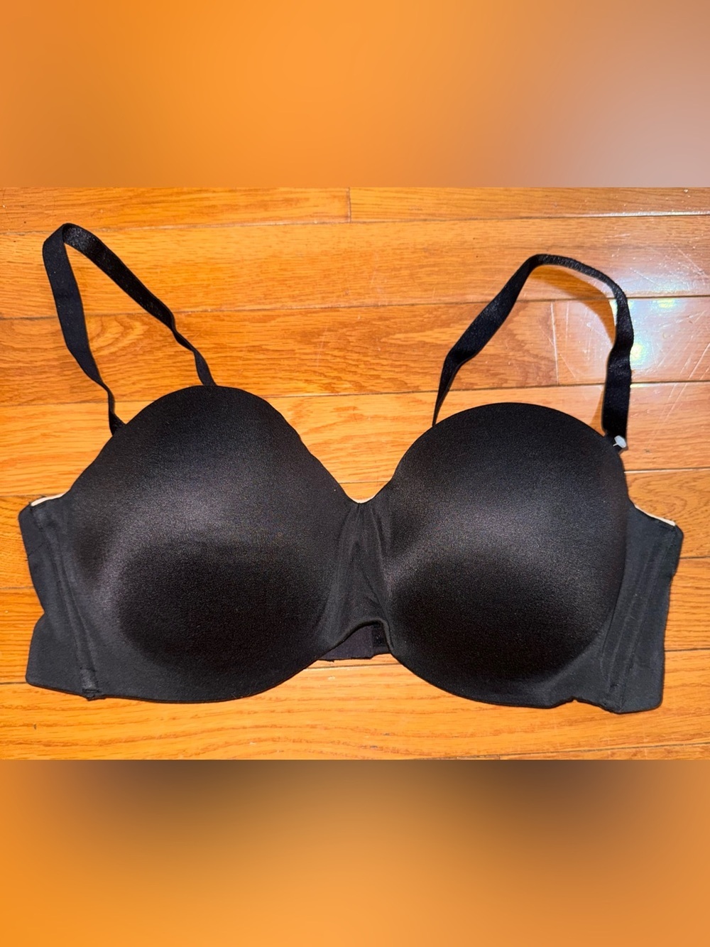 NWOT Lilyette Black Smooth portable into a strappless bra.